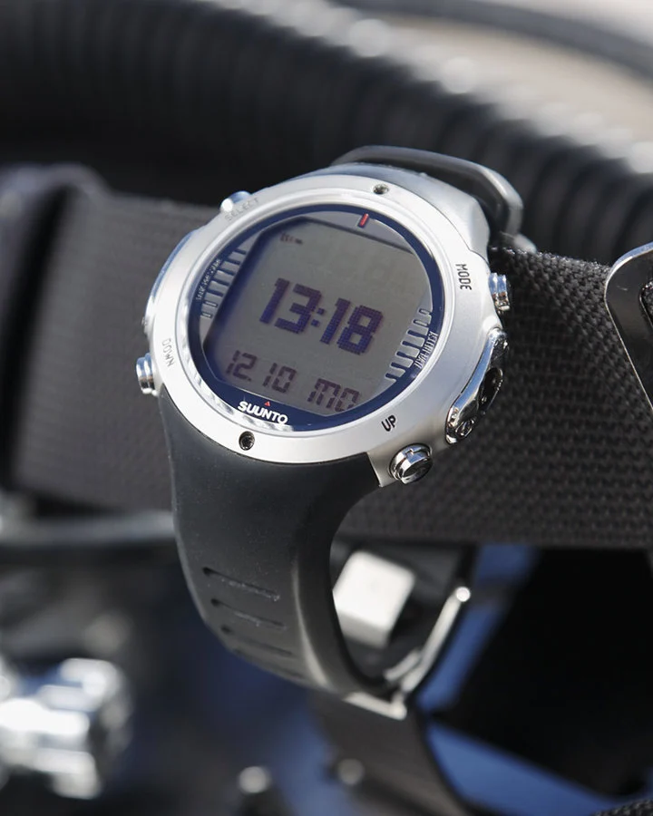 کامپیوتر غواصی سانتو SUUNTO D6i خرید
